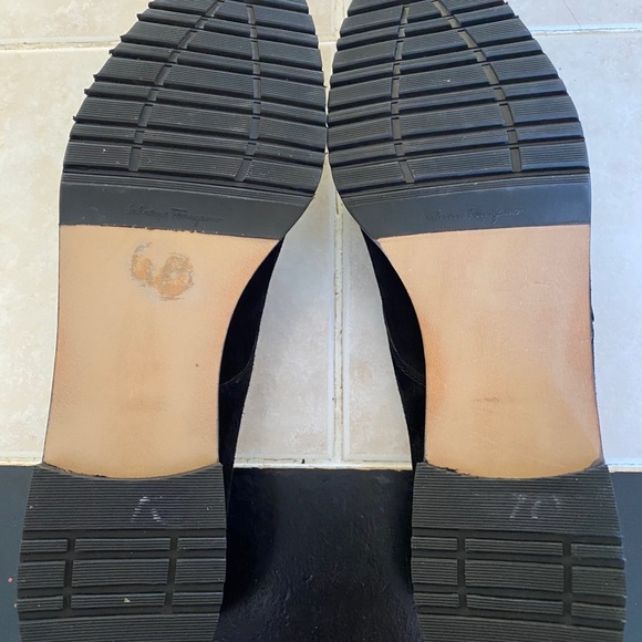 Salvatore Ferragamo women’s size 9 AAAA - Picture 7 of 7